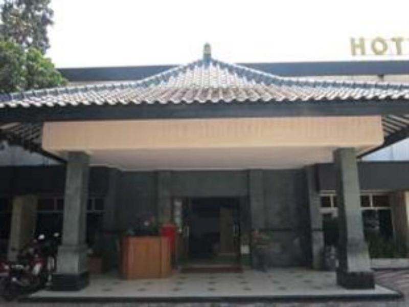 Mutiara Hotel Malang Bagian luar foto